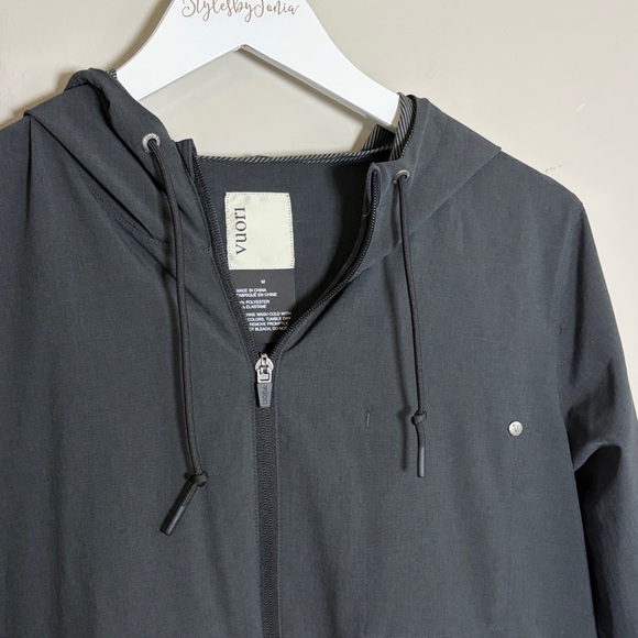 Vuori Outdoor Trainer Shell Black hooded womens lightweight pockets vw501 Sz M - Picture 5 of 16